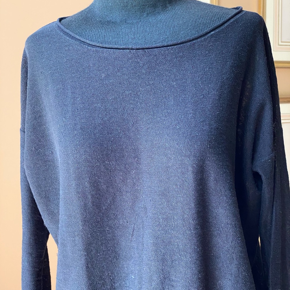 Vince black lightweight cotton pullover